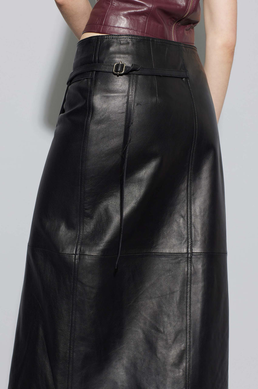 Oval Square Reflection Leather Skirt
